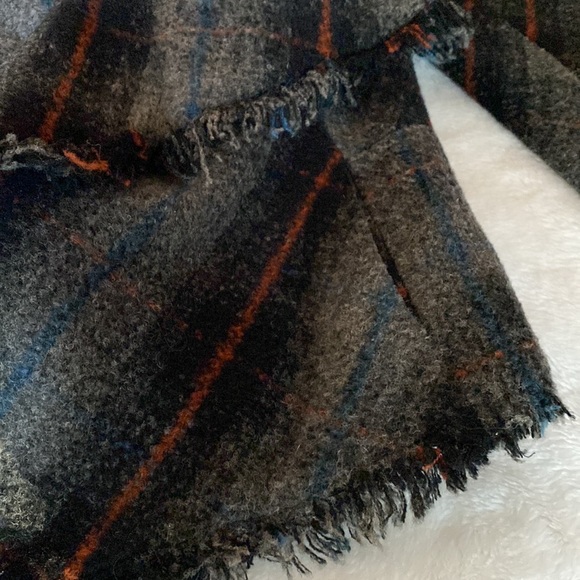 EUC Aryn K. Gray Plaid Wool Cardigan Asymmetrical Jacket Size M - Picture 5 of 15